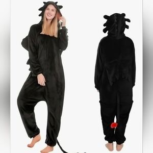 NWOT Toothless Onesie Costume